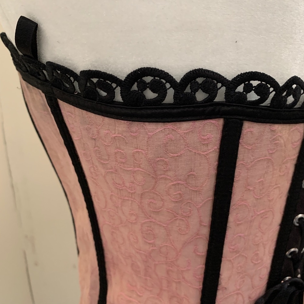 Vintage Corset - Picture 4 of 6